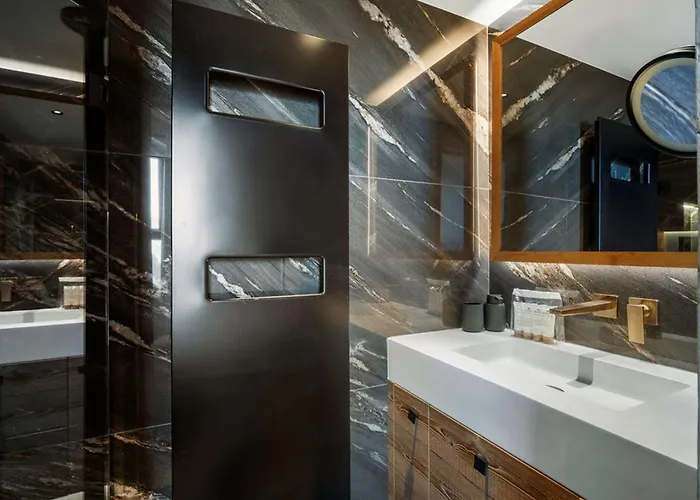 Centre - 3 Chambres, 6 Pers., Parking, 115m² - Fr-1-564-118 *